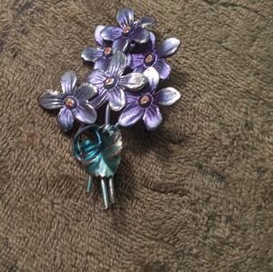 Bouquet vintage pin